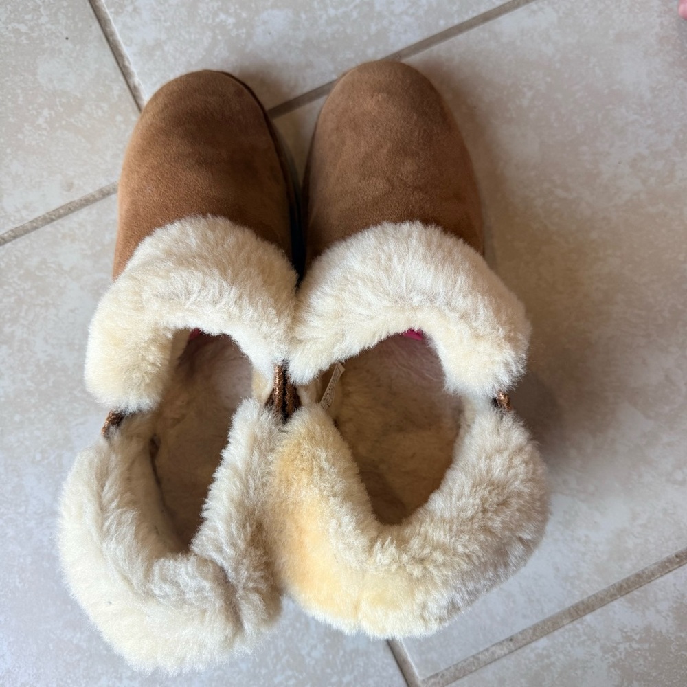 UGG McKay Classic Ankle Chelsea Bootie size 10.5 Suede Shearling Soft Cozy Comfy - Picture 7 of 12